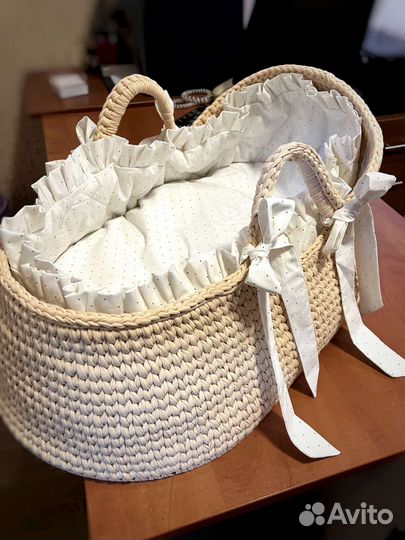 Вязаная люлька для новорожденного