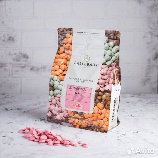 Шоколад цветной со вкусом Клубники