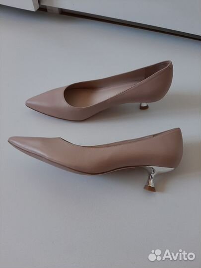 Туфли лодочки 35(22,5см) новые