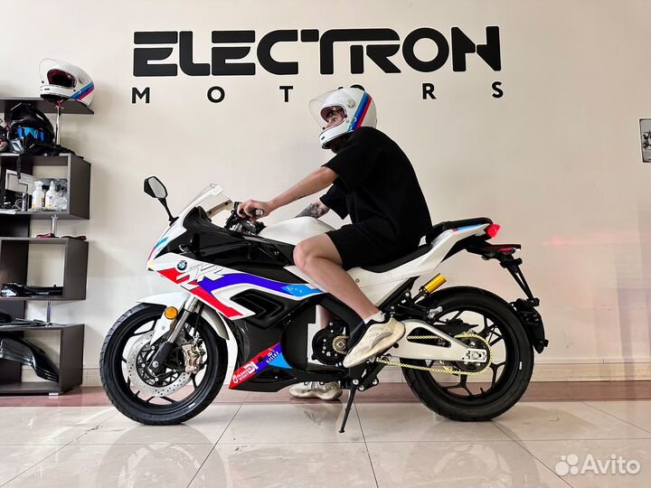 Электробайк BMW RR