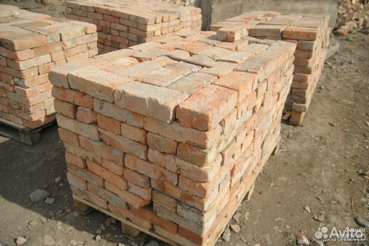 Кирпич бу