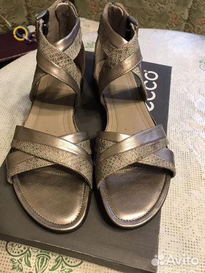Босоножки Ecco новые кожа
