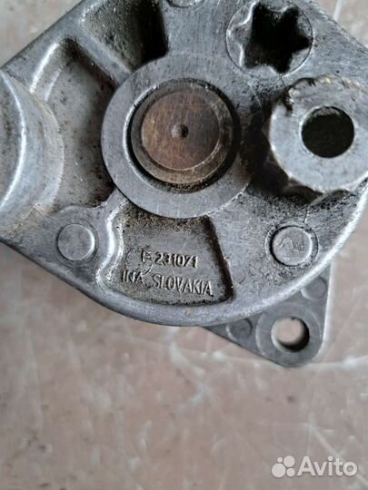 Натяжитель ремня Mercedes W211