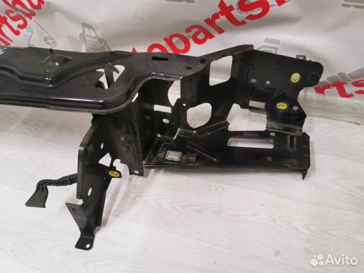 Панель передняя (Телевизор) Volvo Xc90 D5244T18