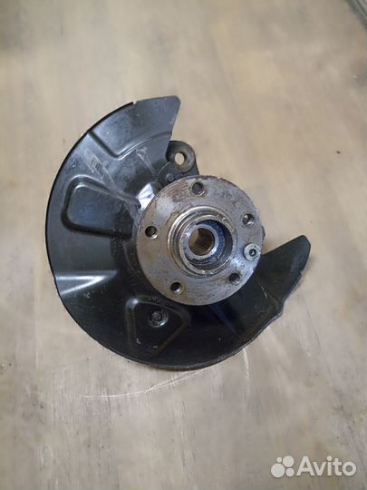 Поворотный кулак правый VW-T6 7H0 258 G