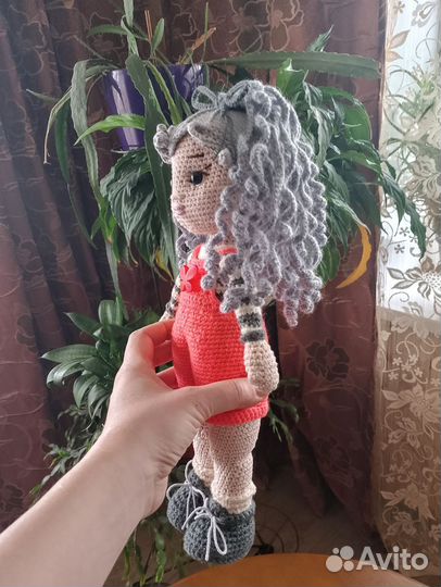 Вязаная кукла ручной работы. Подарок девочке