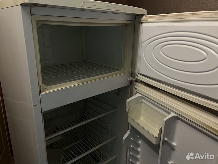 Холодильник б/у