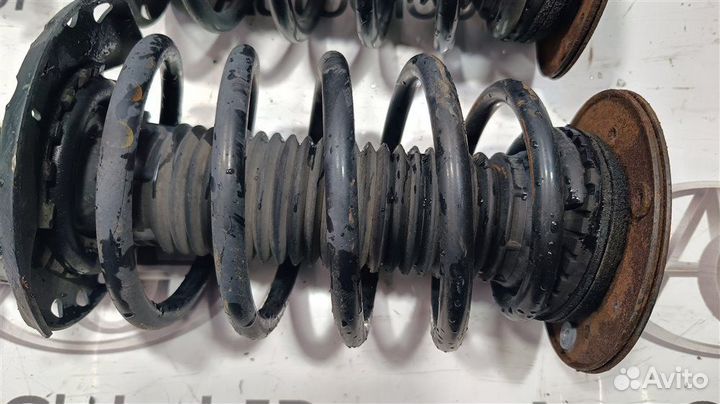 Амортизатор/стойка передняя правая Volvo XC70