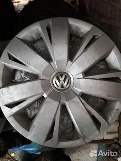 Комплект 4 дисков r16 с колпаками vw jetta