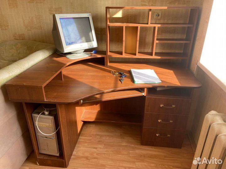 Компьютерный столик бу