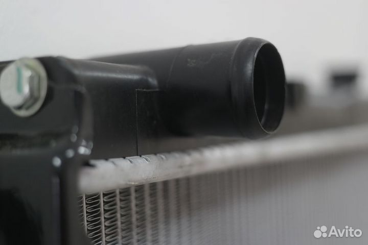 Радиатор охлаждения Тойота Лэнд Крузер 100 1hdfte