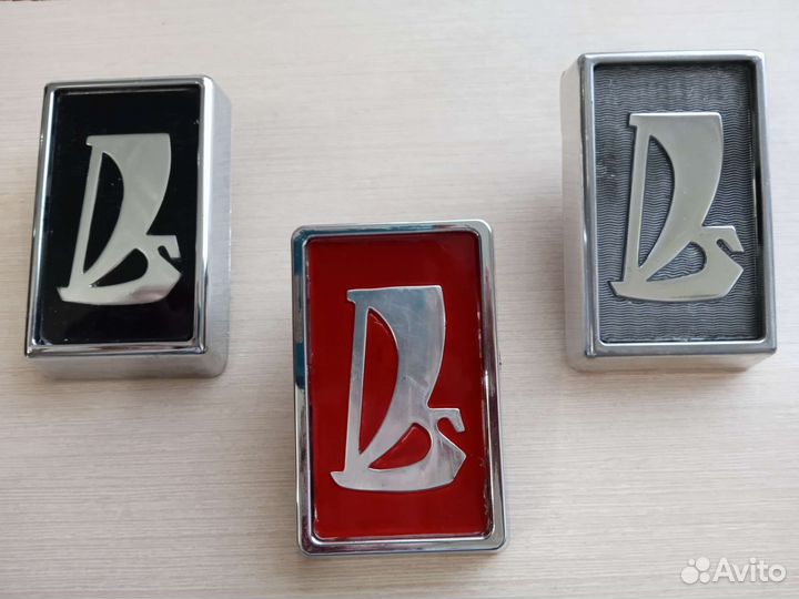 Коллекционный комплект эмблем ваз 2106(СССР)