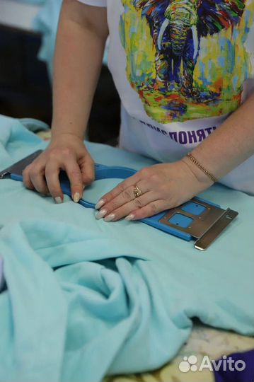 Печать принтов на одежде, шелкография