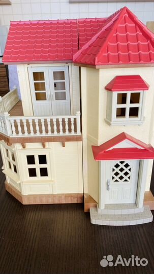 Дом Sylvanian Families со светом, семьи животных