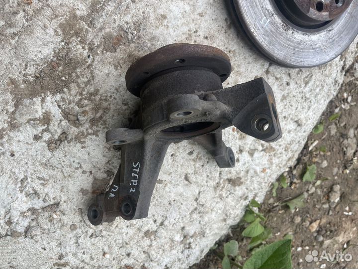 Поворотный кулак renault sandero stepway 2