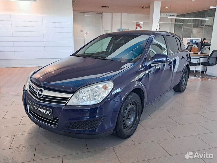 Opel Astra 1.8 МТ, 2012, 102 000 км