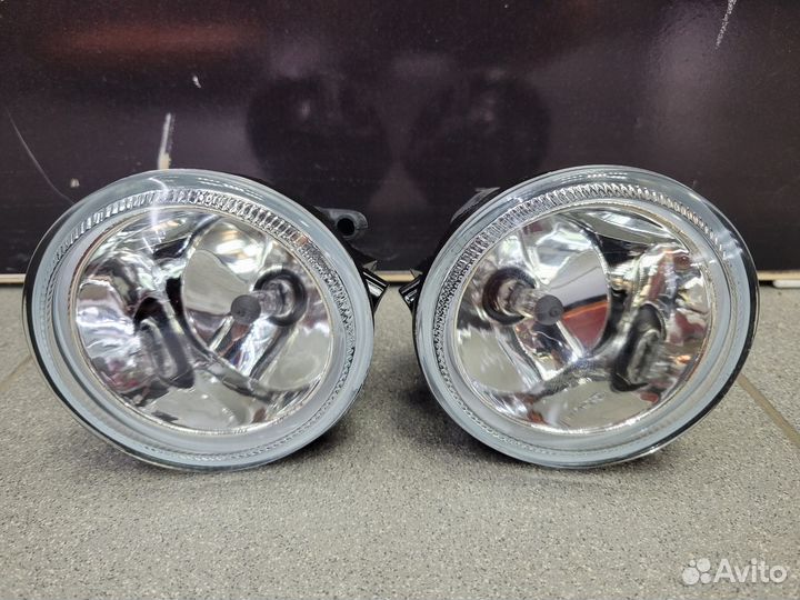 Фары противотуманные L+R Toyota Wish