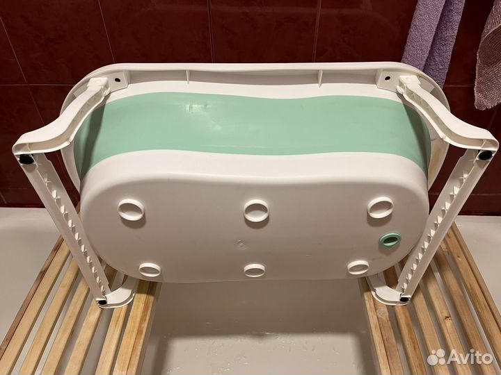 Ванночка для купания с подставкой