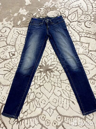 Джинсы