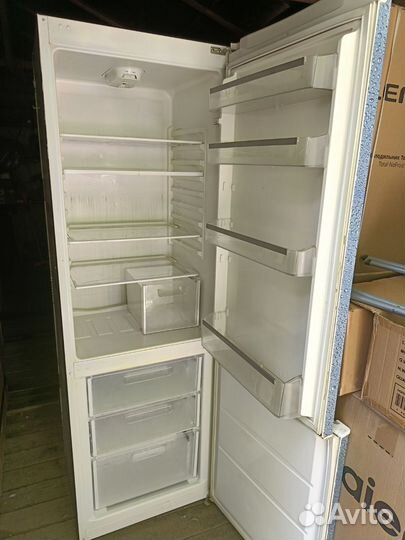 Холодильник Vestel