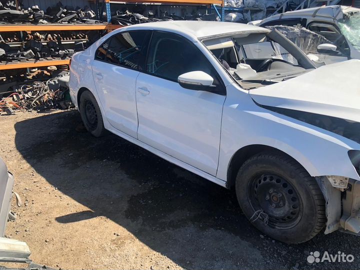 Volkswagen Jetta 6 2013 г 1.6 АКПП CFN на запчасти