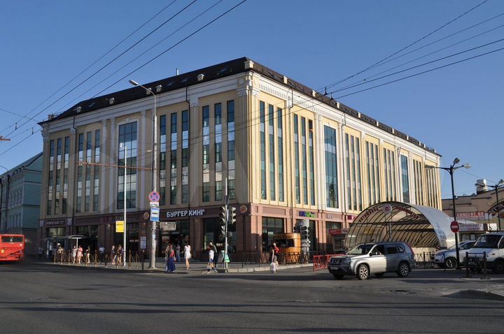 Здание, 8000 м²