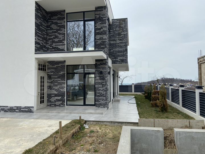 Дом 177,5 м² на участке 4,5 сот.