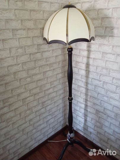 Торшер напольный с абажуром