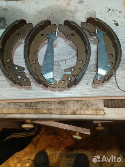 Тормозные колодки задние на volkswagen polo