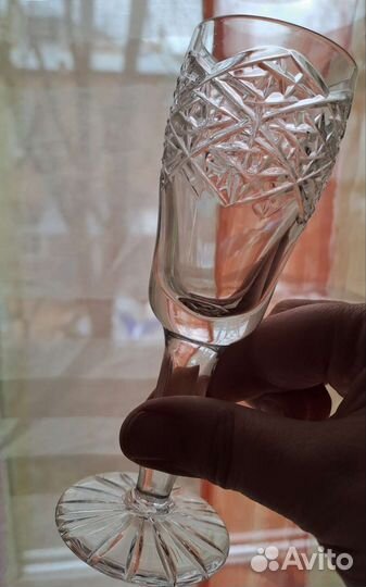 Рюмки на ножке