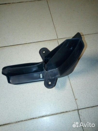 Брызговики передние Веста