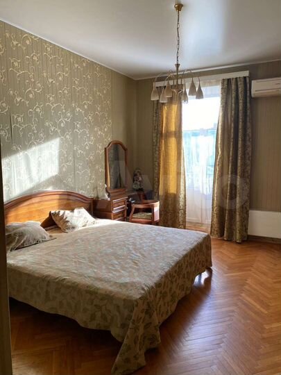 2-к. квартира, 70 м², 5/5 эт.