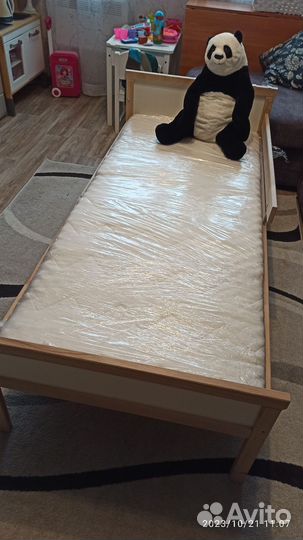 Детская кровать Икеа Сниглар с матрасом