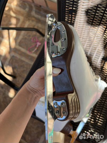 Фигурные коньки jackson