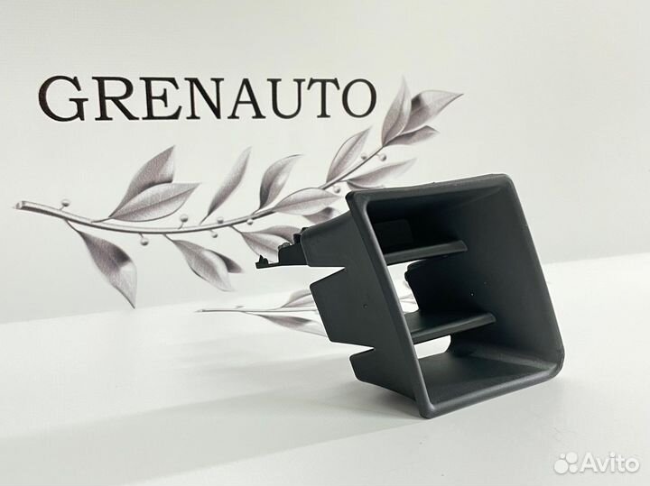 Решётка противотуманки правая Honda Civic 8 4D 06