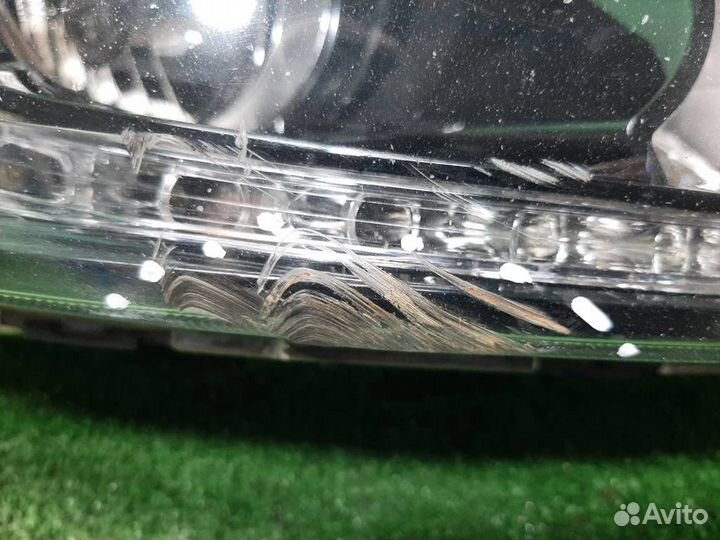 Фара правая ксенон KIA Sportage 3 (SL) 2012