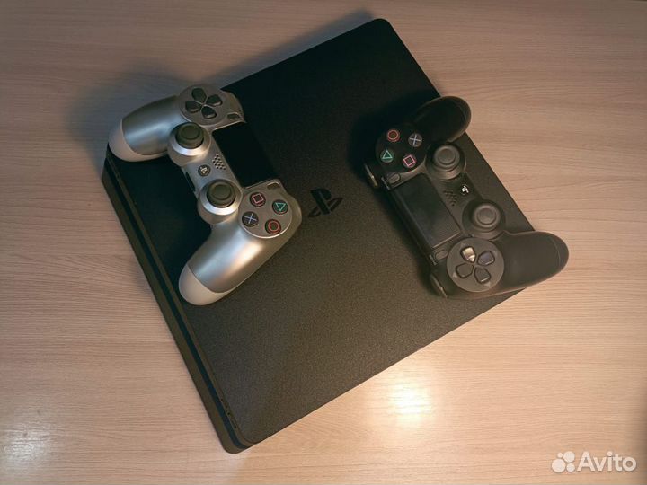 Sony playstation 4 slim 1tb 2 джойстика, 2 игры