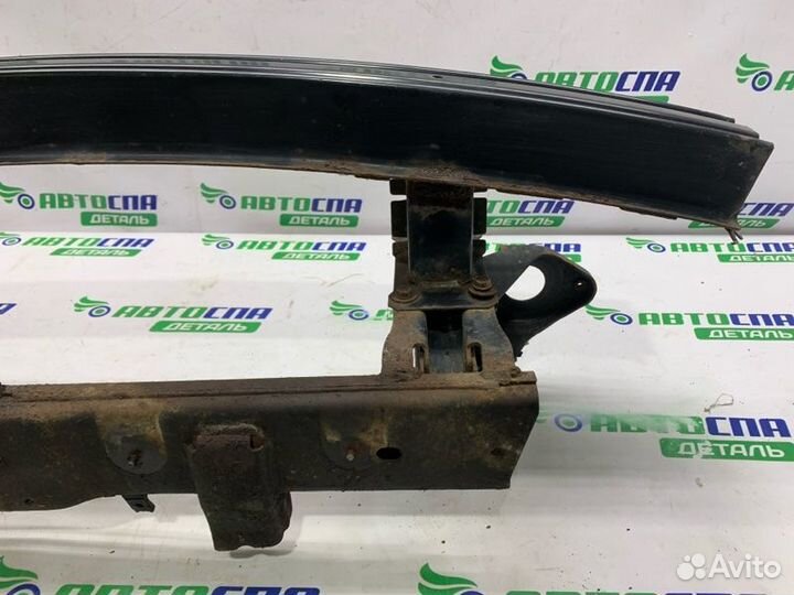 Усилитель бампера передний Land Rover Discovery 3