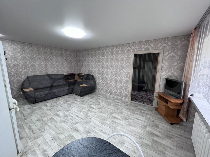 2-к. квартира, 43 м², 1/5 эт.