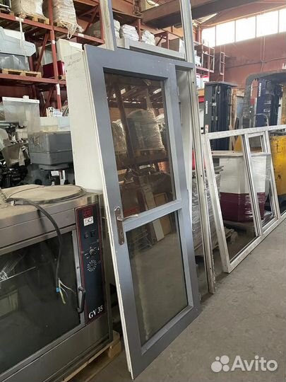 Дверь пластиковая пвх входная бу