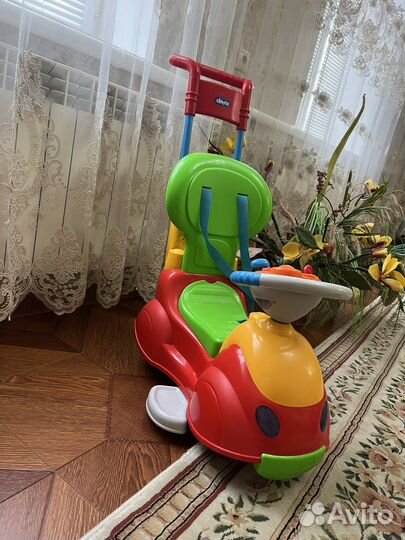 Детская машинка каталка Chico