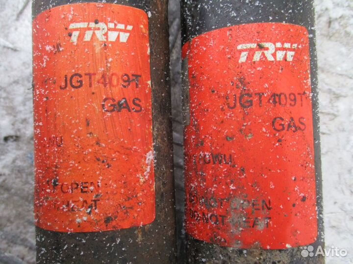 Амортизатор задний Mercedes Benz W210