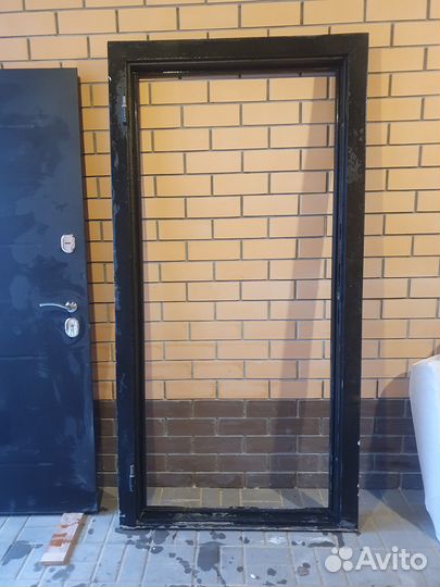 Продаю дверь