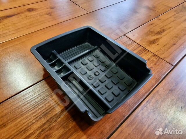 Органайзер для подлокотника VW Golf 7