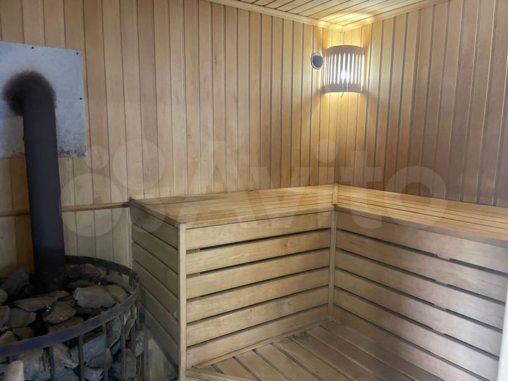 Дом 300 м² на участке 5 сот.