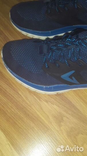 Кроссовки 39размер