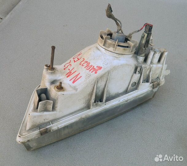 Фара правая Maxima A32 (дефект)