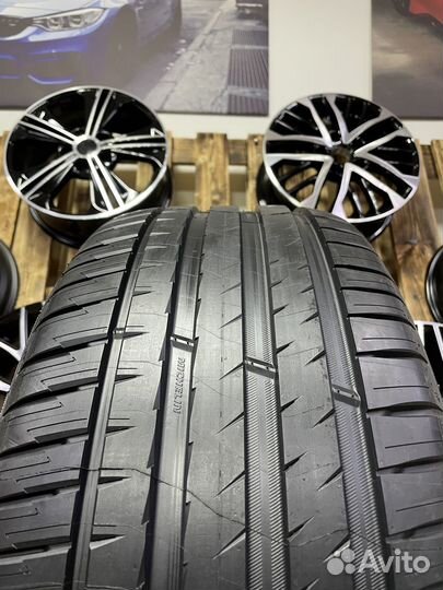 Michelin Pilot Sport 4 255/40 R18 99Y