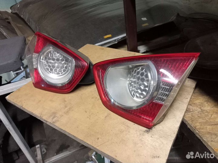 Фонари крышки багажника Ford Kuga 1 2008гв