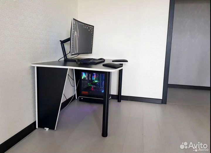 Геймерский стол